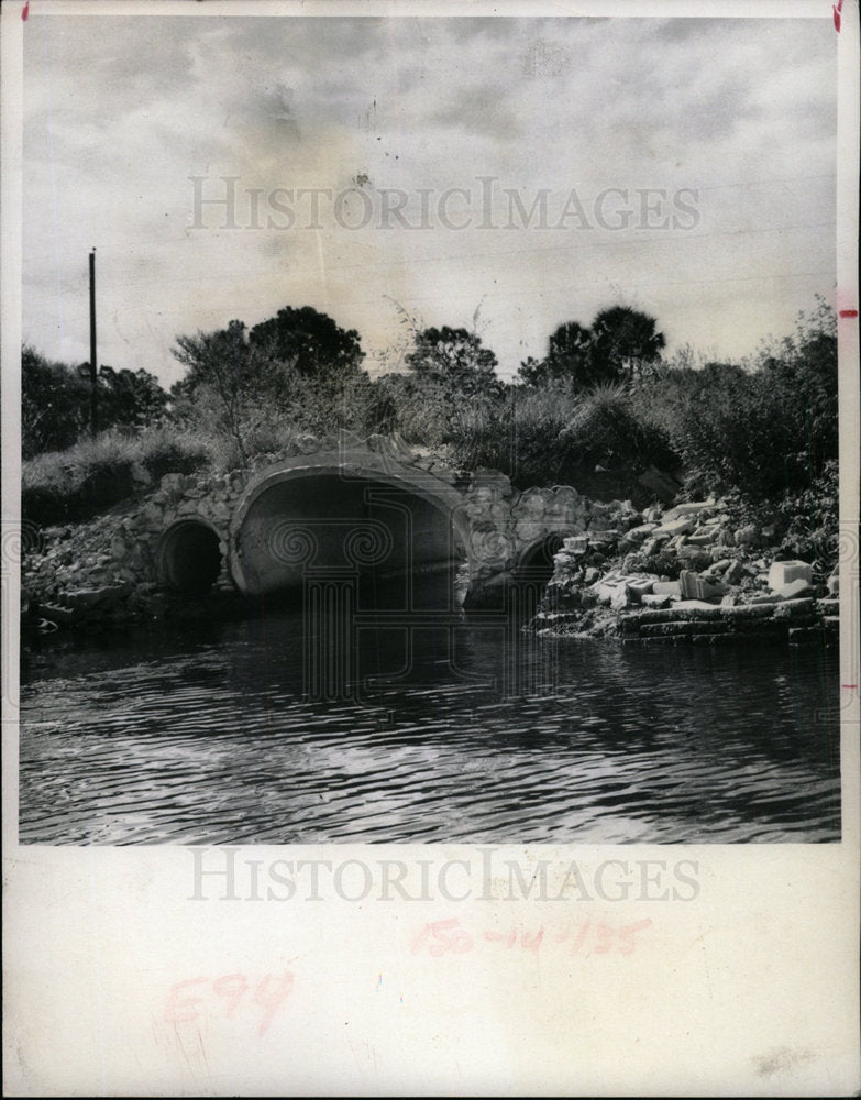 1971 Press Photo Port Richey Complaint Oyster Creek - Historic Images