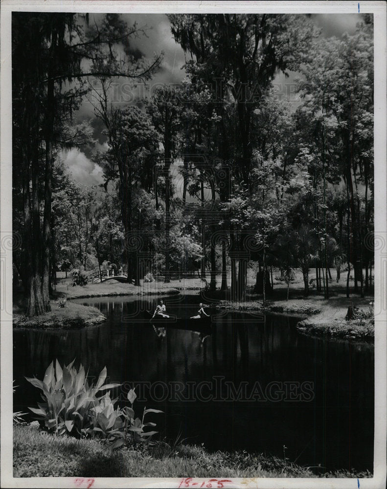 1966 Press Photo Couple Paddle Canoe Ponce de Leon Spri - Historic Images