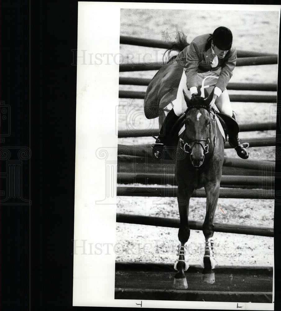 1992 Press Photo Spain Enrique Sarasula Riding Minstral - Historic Images