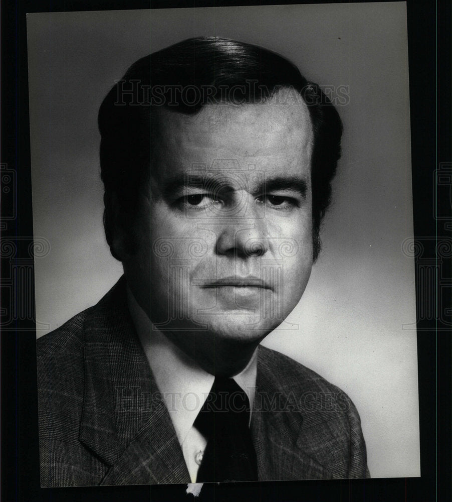 1980 Press Photo Robert A. Daly Executive CBS Ent. - Historic Images