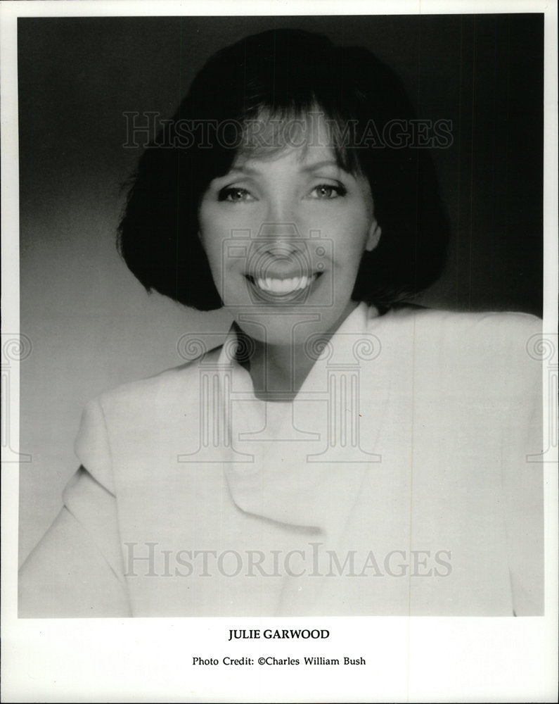 1995 Press Photo Julie Garwood American Writer Romance - Historic Images