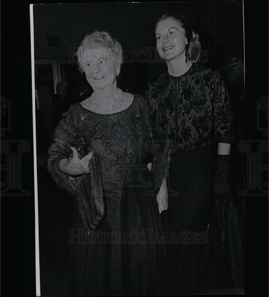 1965 Press Photo Mrs Charles Gates Sr - Historic Images