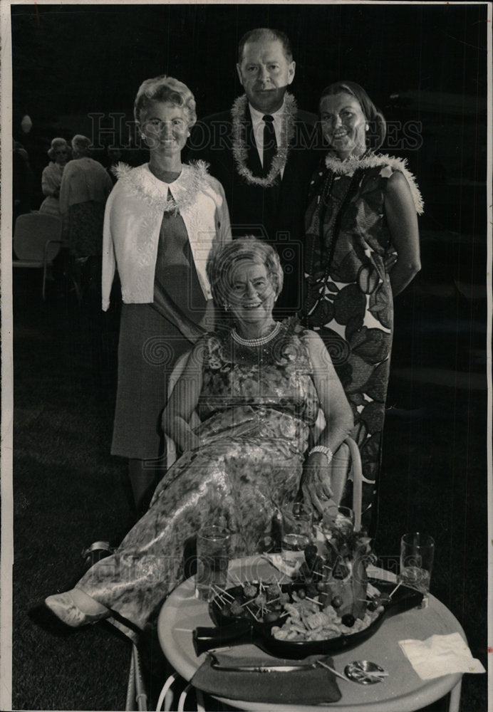 1965 Press Photo Mrs. Berneice Gates Loughridge  - Historic Images