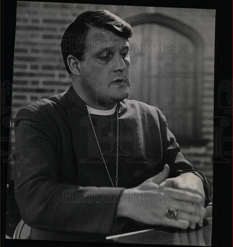 1968 Press Photo Episcopalian Bishop C Edward Crowther - Historic Images