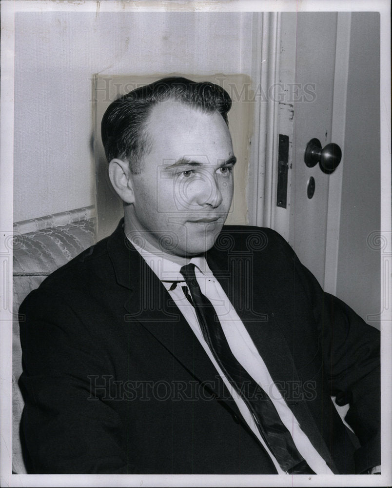 1960 Press Photo Mark Kaminsky Teacher Expelled From Ru - Historic Images