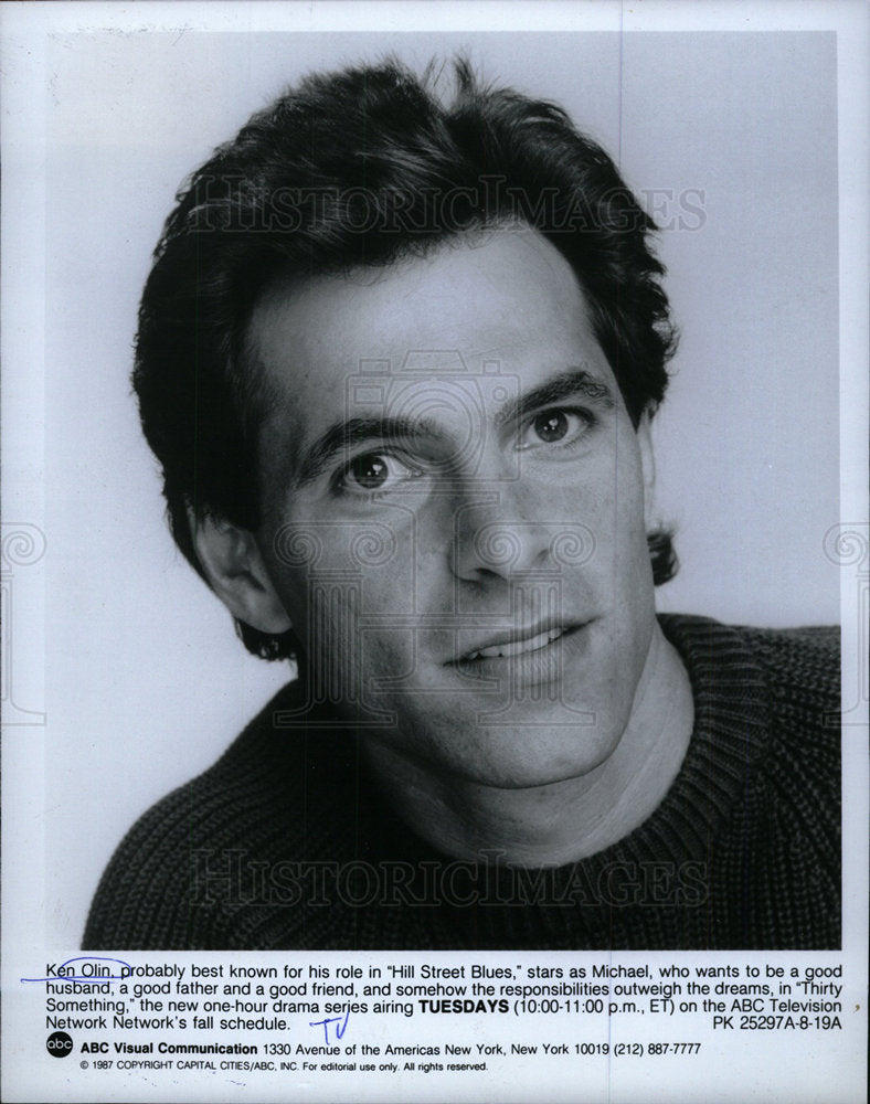 2001 Press Photo Ken Olin American actor director - Historic Images
