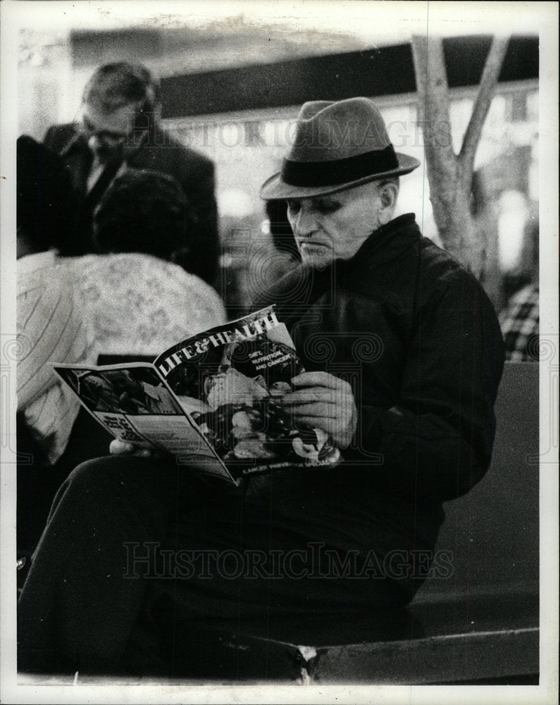 1979 Press Photo Mr. Floyd Thomas at Oakland Mall  - Historic Images
