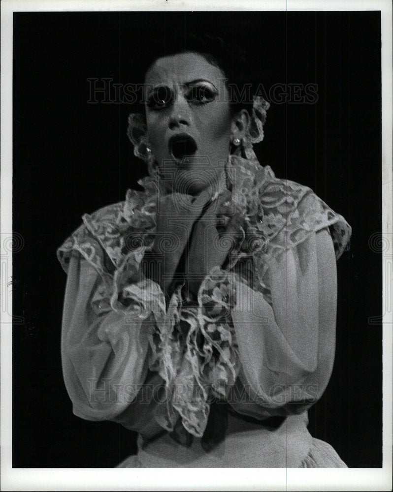 1983 Press Photo Soprano Singer Jenny Drivala - Historic Images