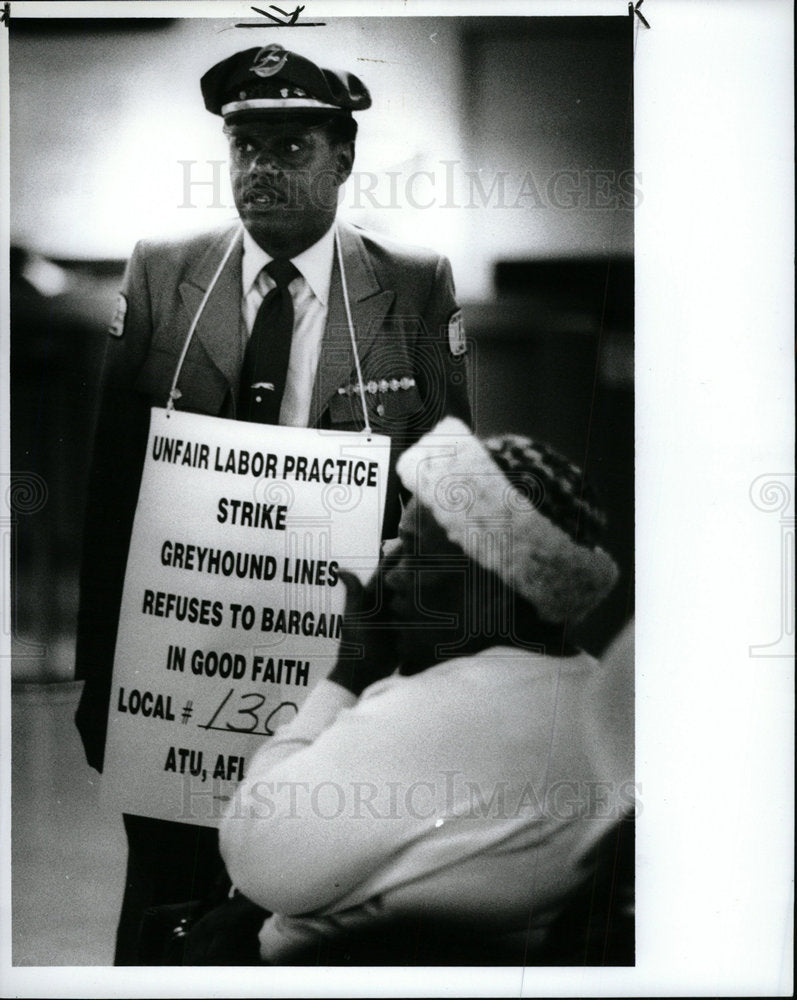 1990 Press Photo Striking Greyhound Driver Joe Gibson - Historic Images