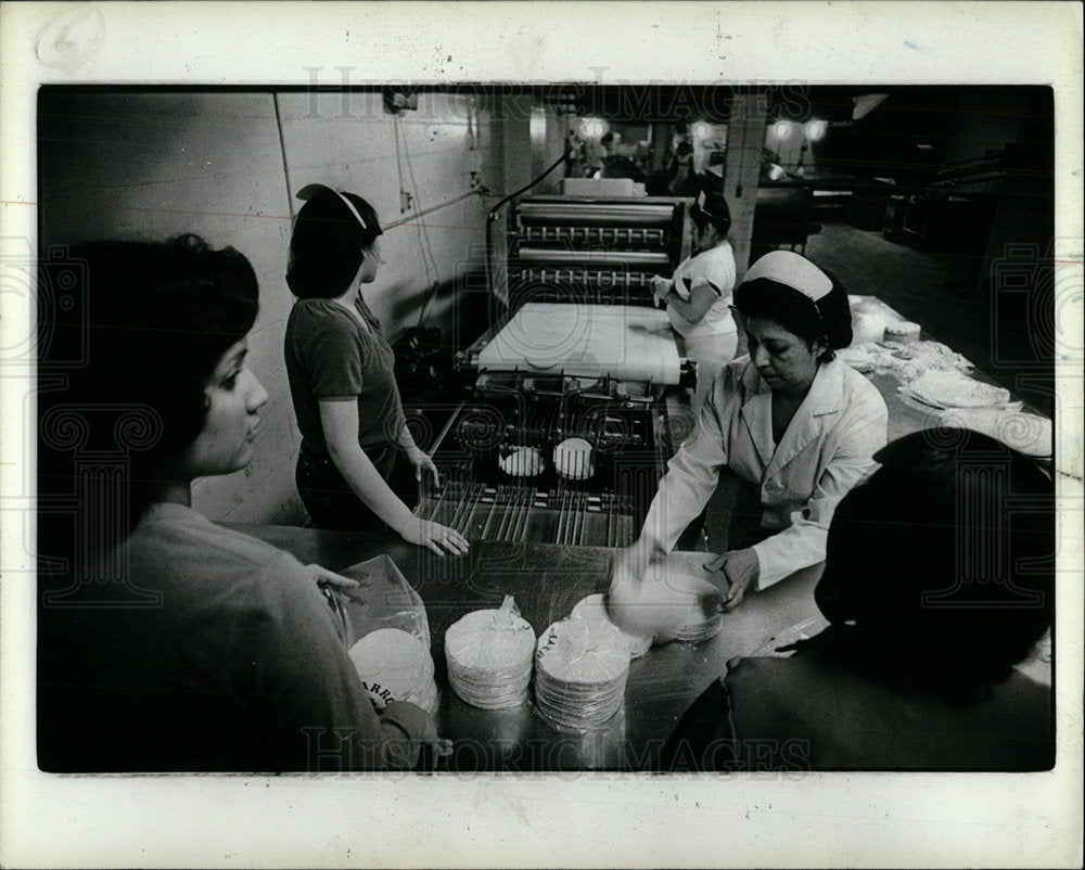 1980 Press Photo The El Charro Tortilla Factory - Historic Images