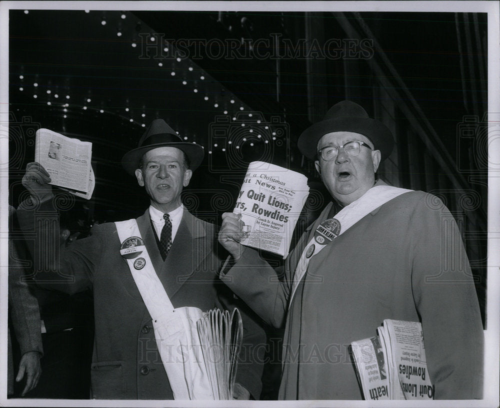 1956 Press Photo Old Newsboys Martin & Klang - Historic Images