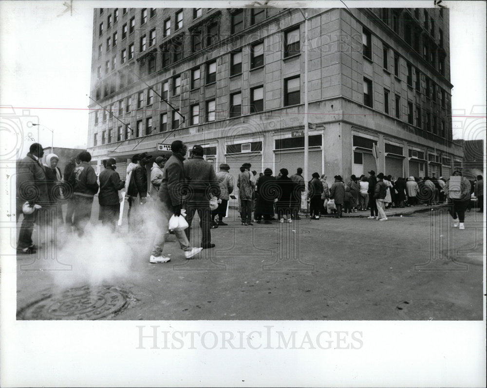 1991 Press Photo Outdoor Rally on Detroit&#39;s Near-West - Historic Images