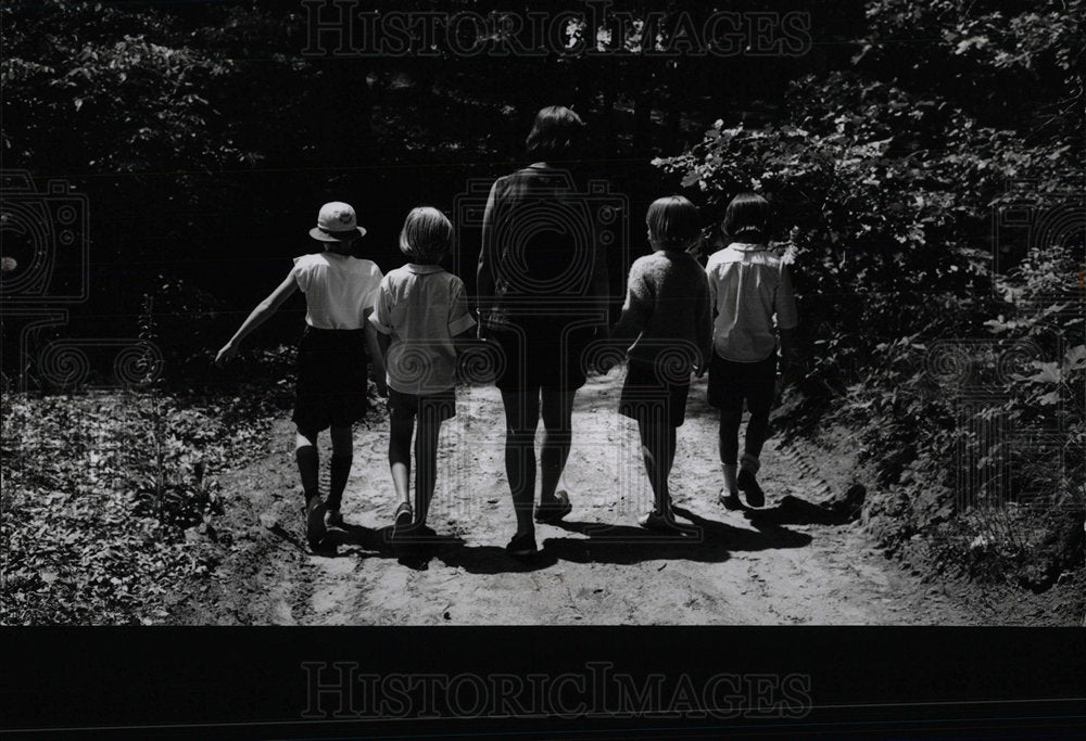 1965 Press Photo Girl Scout Camp/Michigan - Historic Images