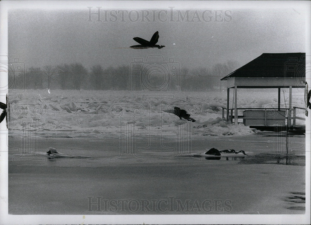 1972 Press Photo Ice St. Clair River Algonac Michigan - Historic Images