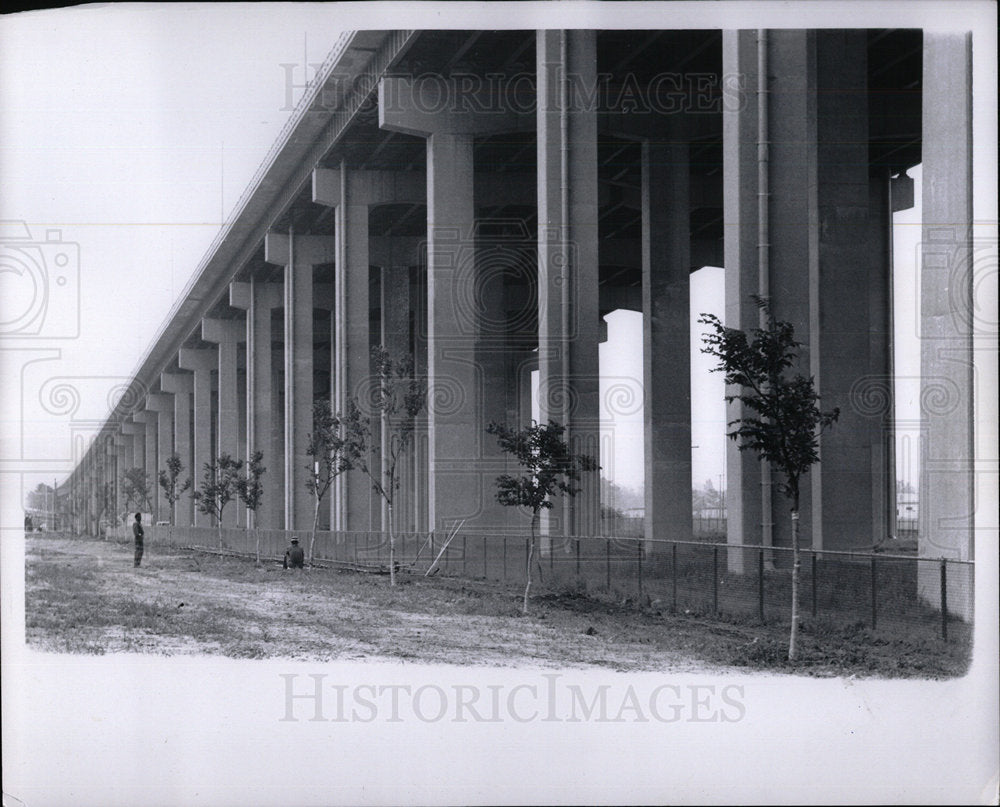 1968 Press Photo River Roger Bridge Harman St North  - Historic Images