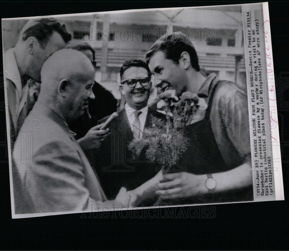 1963 Press Photo Soviet Premiere Khrushchev East Carlin - Historic Images