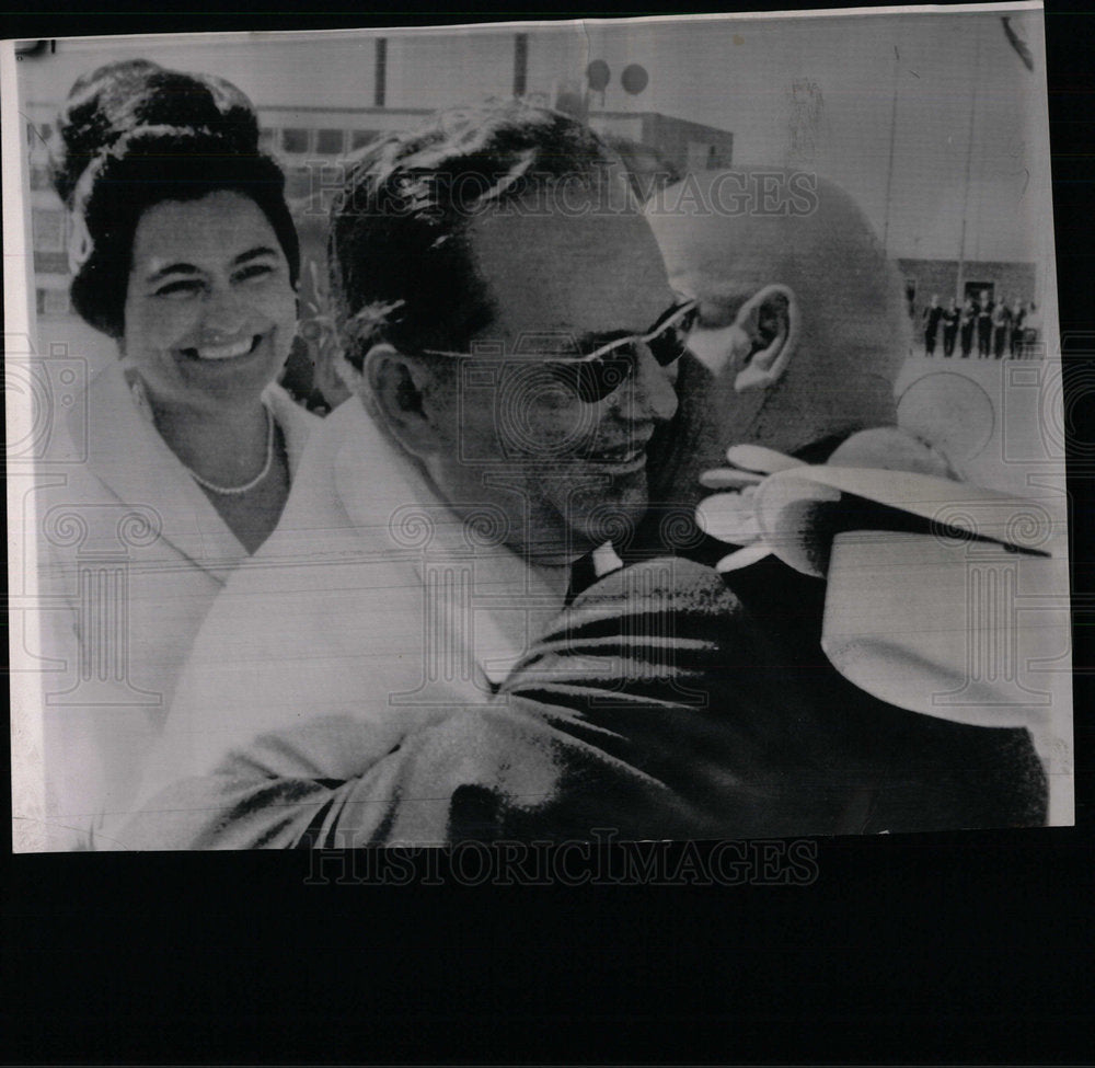 1968 Press Photo Tito Embraces Nikita Khrushchev visit - Historic Images