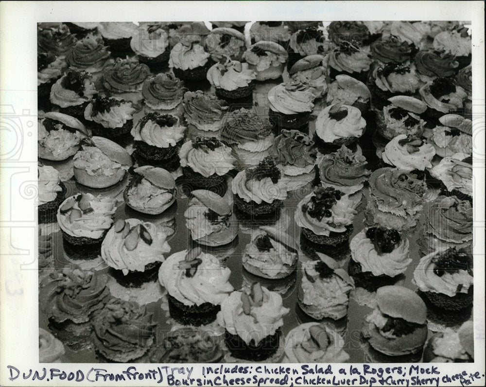 1984 Press Photo Canapes (Food)  - Historic Images