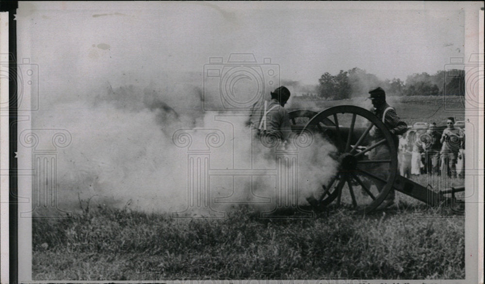 1963 Press Photo Civil War Cannon Rebels - Historic Images