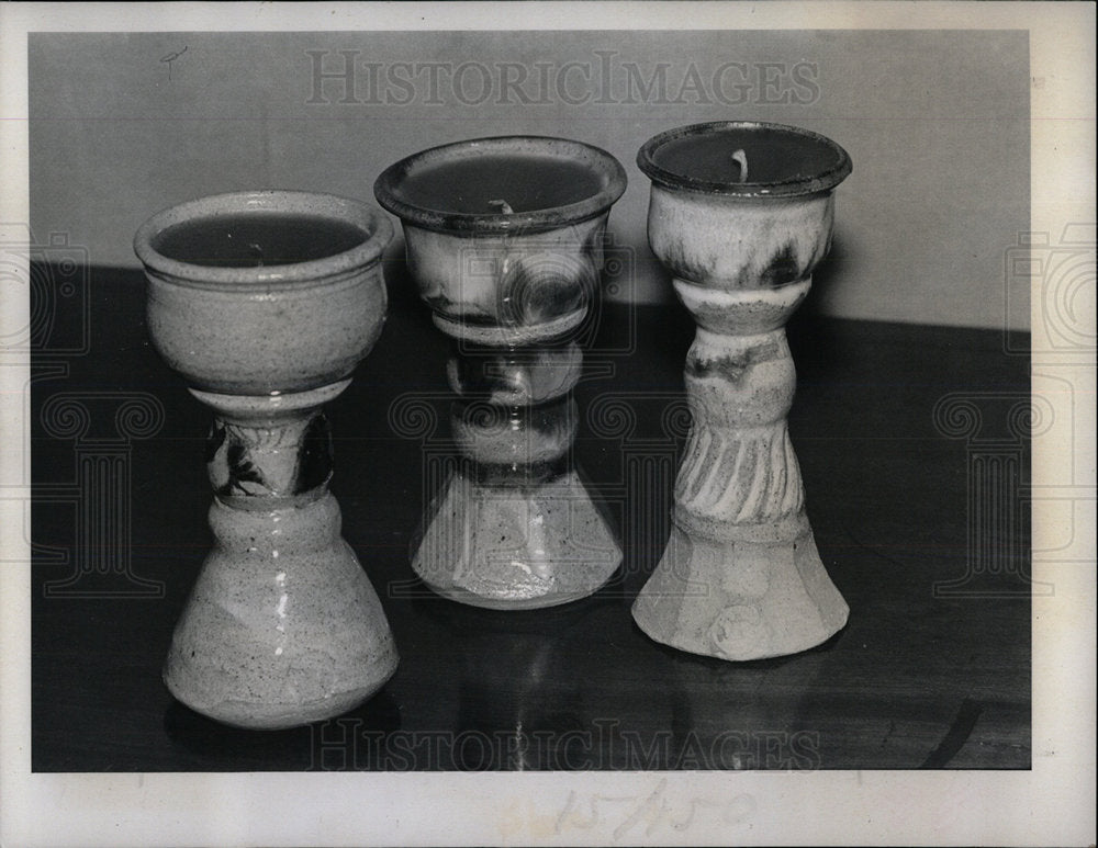1977 Press Photo Candle Holders Hand Craft Chicago Mich - Historic Images
