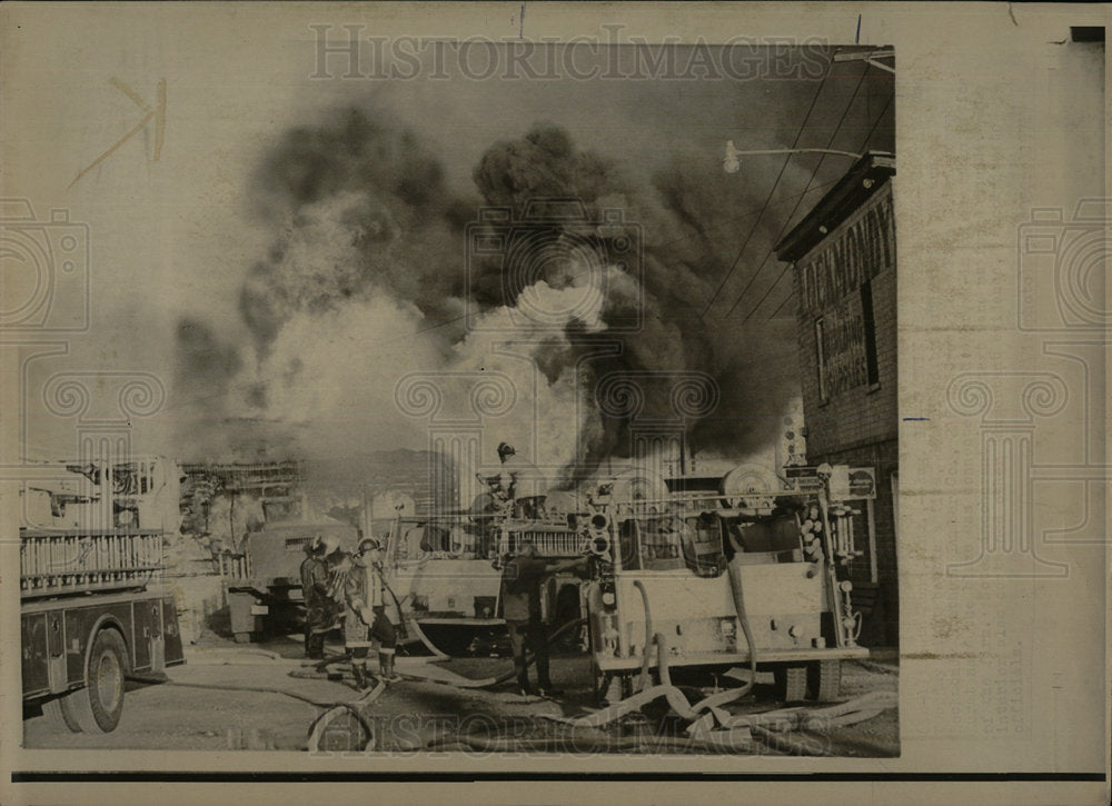 1971 Press Photo Fire Accident - Historic Images