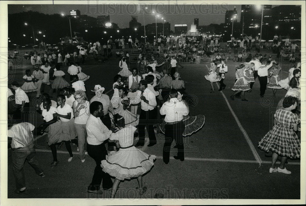 1981 Press Photo Lake Front Square Dance Festival  - Historic Images