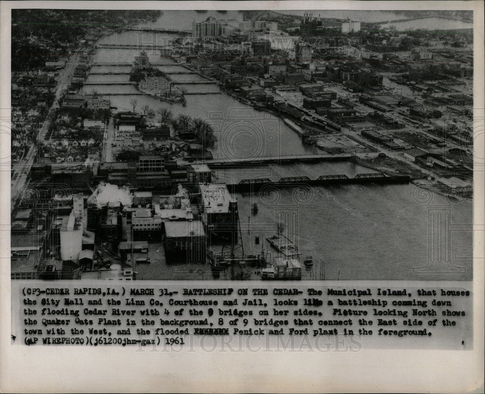 1961 Press Photo Battleship Cedar Municipal Island city - Historic Images