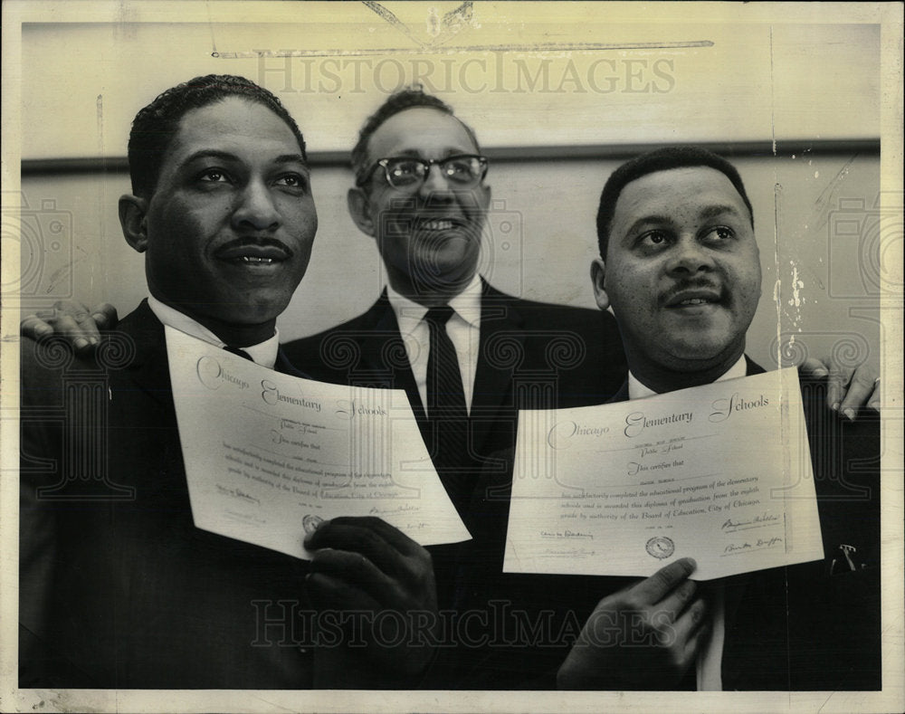 1964 Press Photo graduates Campbell Soup Co James Claud - Historic Images