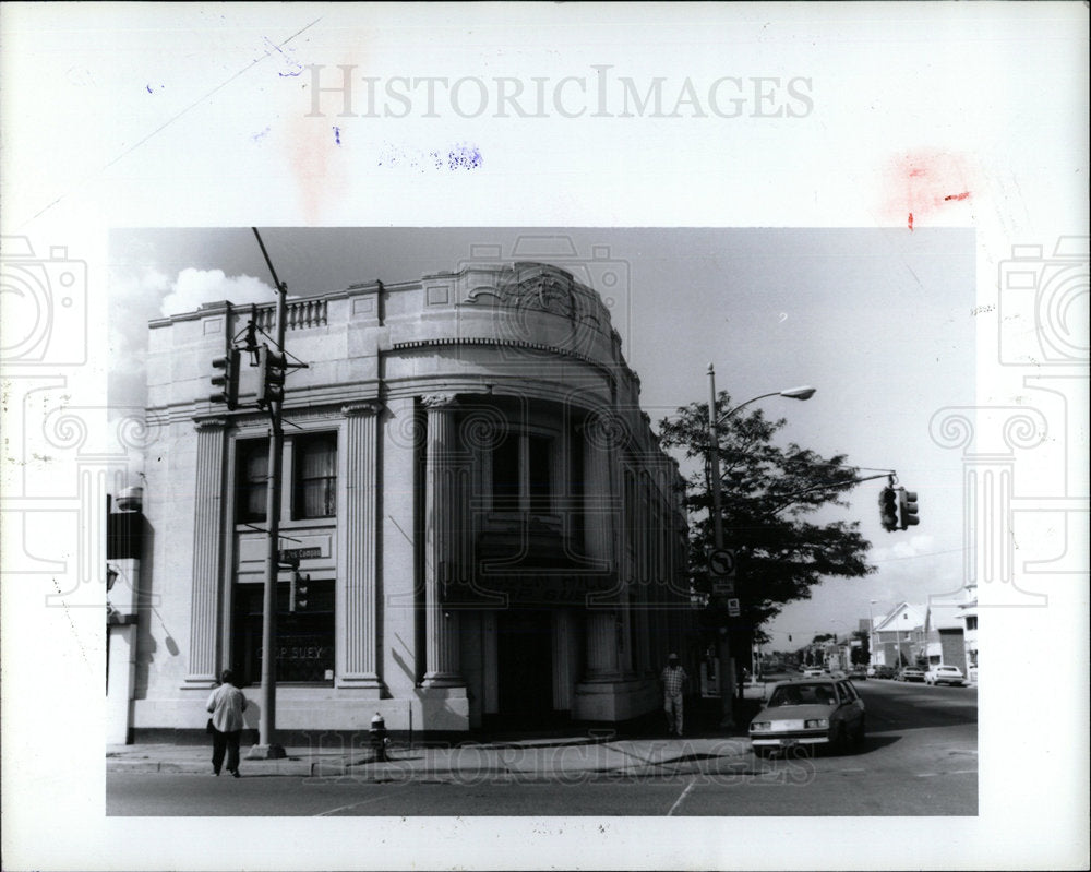 1992 Press Photo Golden Hill Chop Suey restaurant bank - Historic Images