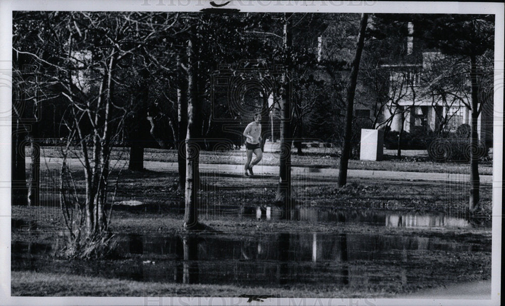 1979 Press Photo Exercise Jogging Palmer Park Detroit - Historic Images