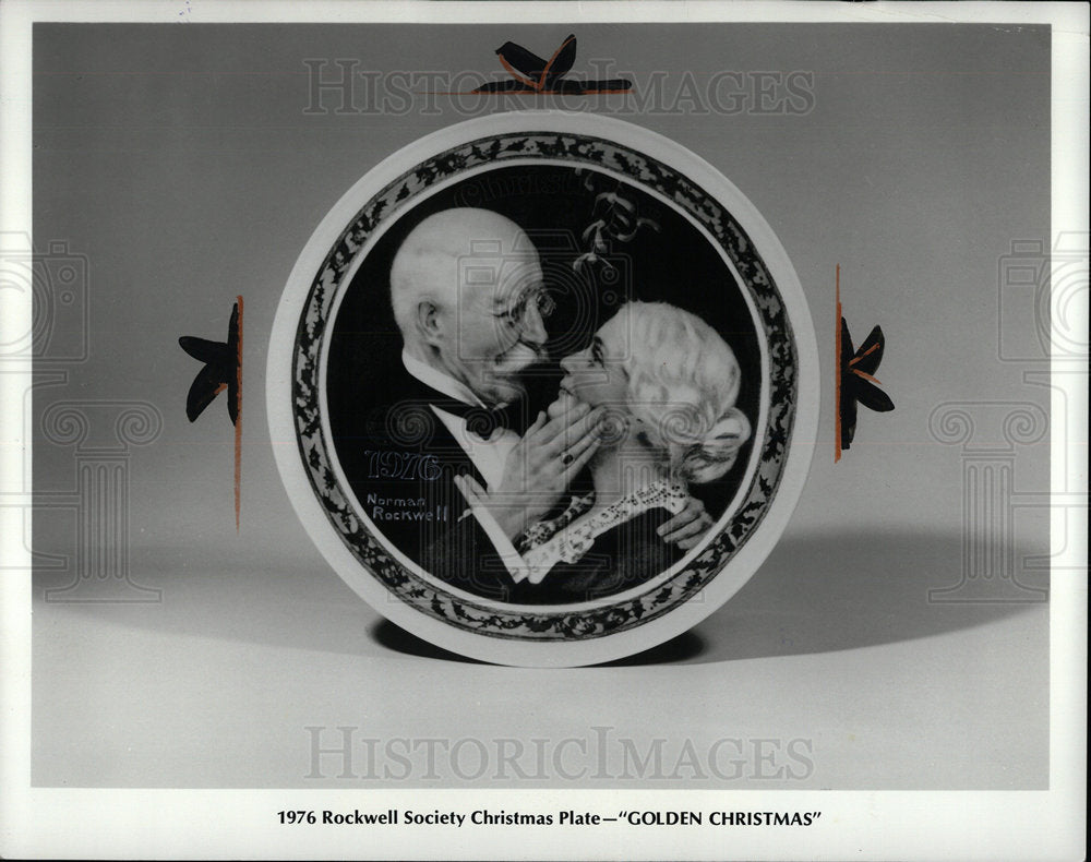 1976 Press Photo Rockwell Society Christmas Plate Dish - Historic Images