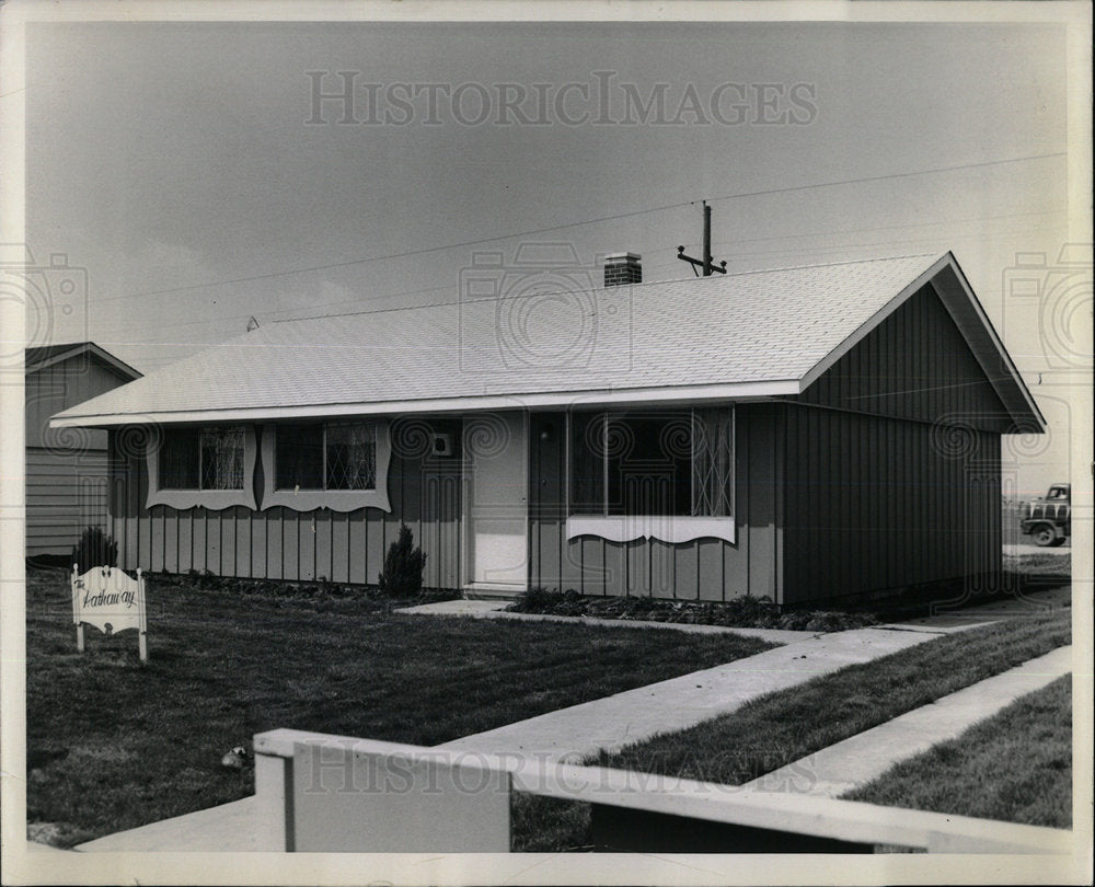 1961 Press Photo Ranch Style Prefabricated House Home - Historic Images