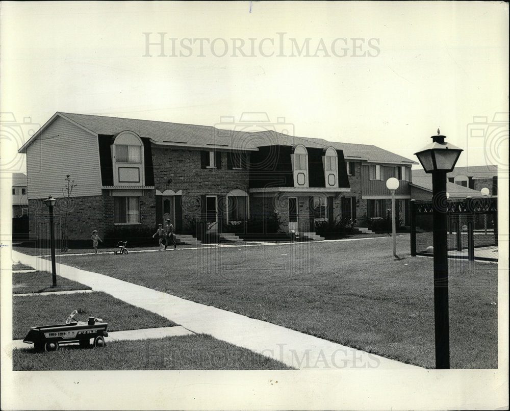 1971 Press Photo Richton Park Townhouses Granby - Historic Images