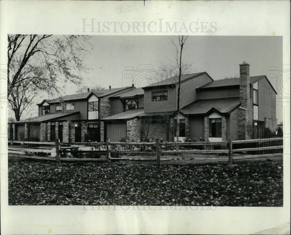 1973 Press Photo Town Houses Homes Mount Prospect  - Historic Images