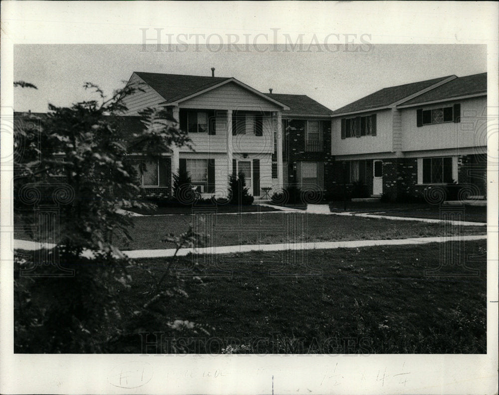 1971 Press Photo Kaufman and Broad's model Townhouses. - Historic Images
