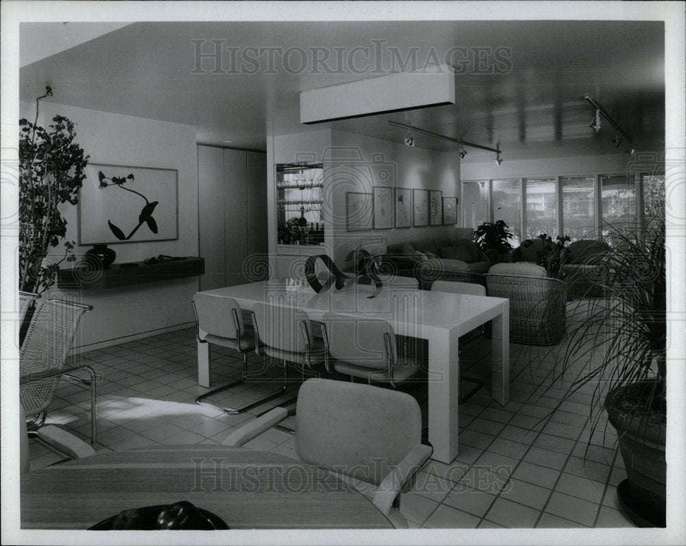 1984 Press Photo Furniture - Historic Images