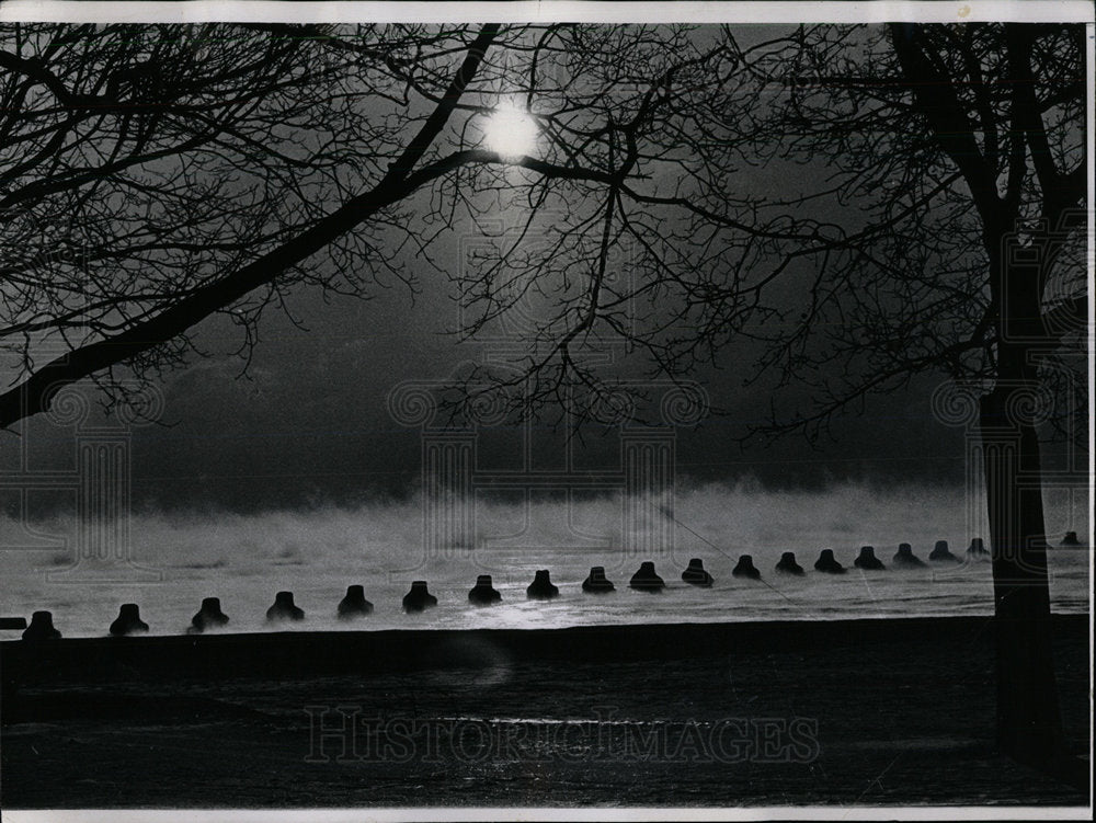 1969 Press Photo Steam rises lake winter season Chicago - Historic Images