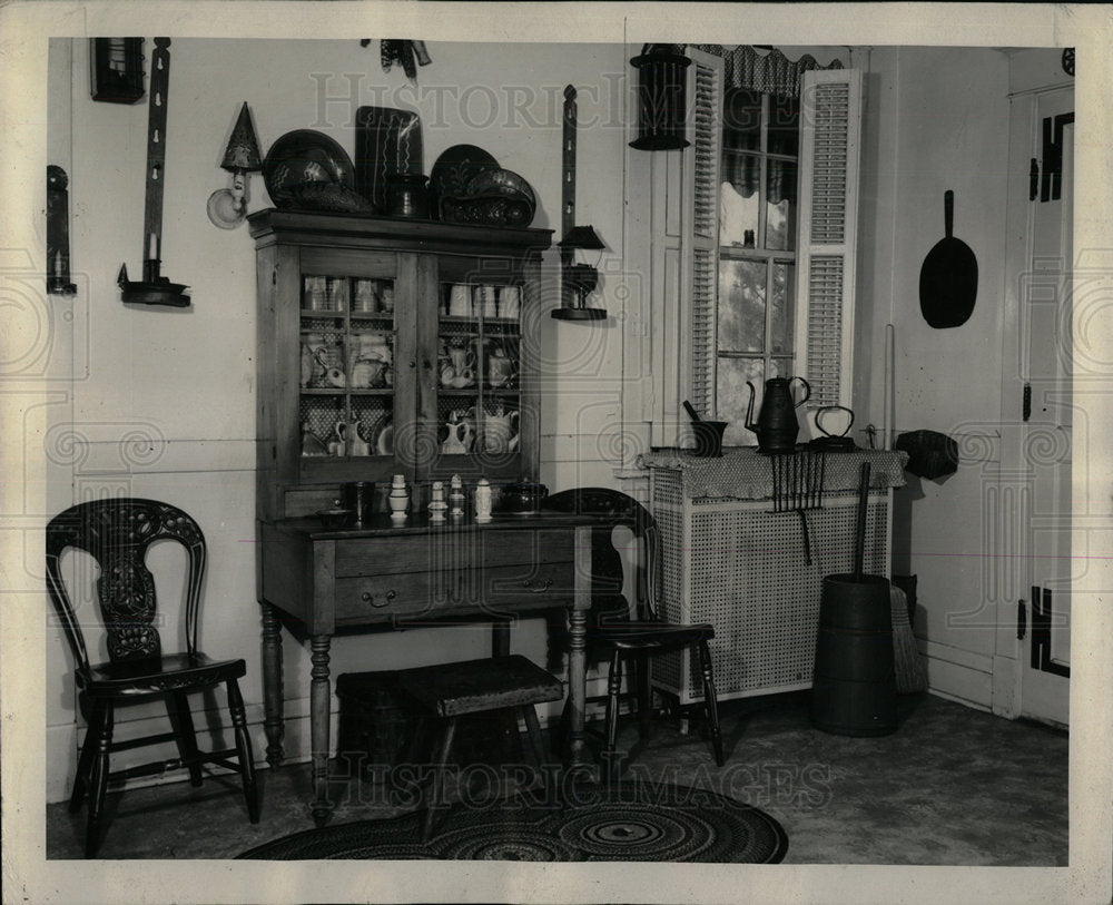 1948 Ramsdell home pine desk America Carmel - Historic Images