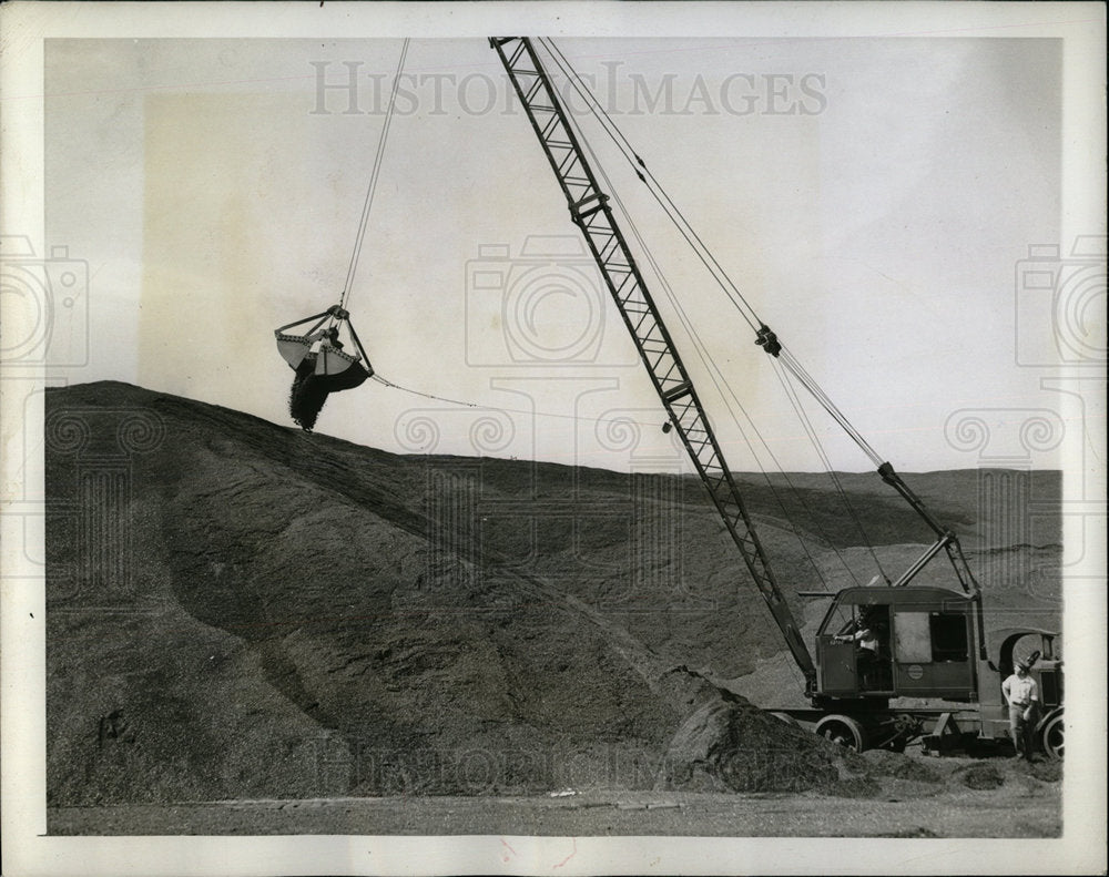 1942 Press Photo Coal mining - Historic Images
