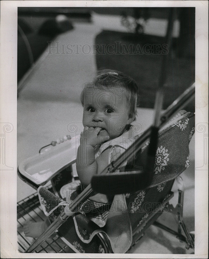 1963 Press Photo Babies EquipmentPhotographer Dan High  - Historic Images