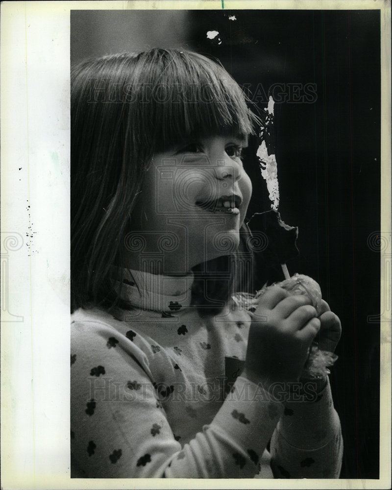 1983 Press Photo Chocolate Icecream Lizzie - Historic Images