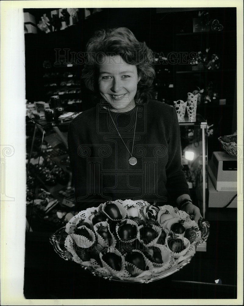1986 Press Photo Swiss chocolate Huwylers Marion Boland - Historic Images