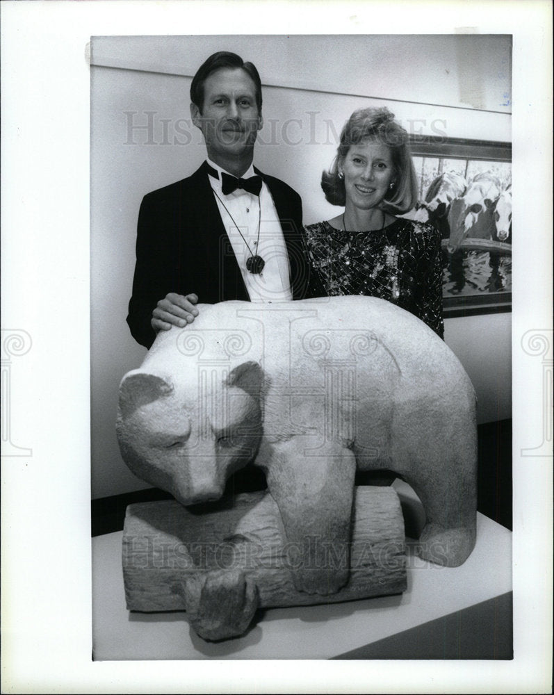 1995 Press Photo Nancy Tood Bacon Statue - Historic Images