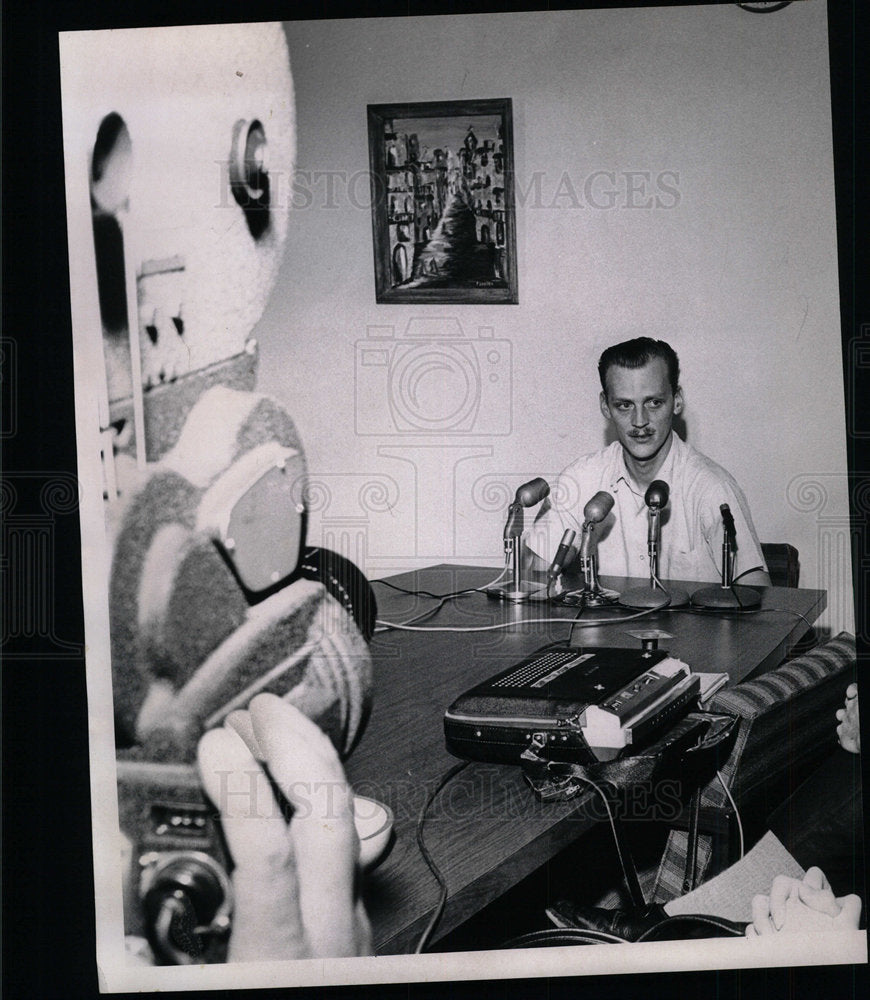 1966 Press Photo William Bacon Television radio host  - Historic Images