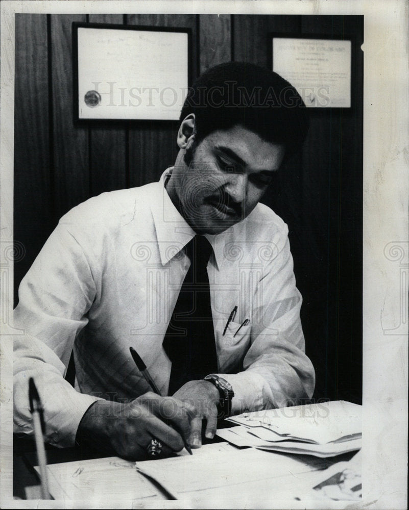1980 Press Photo Dr. Bernard Gipson flight surgeon  - Historic Images