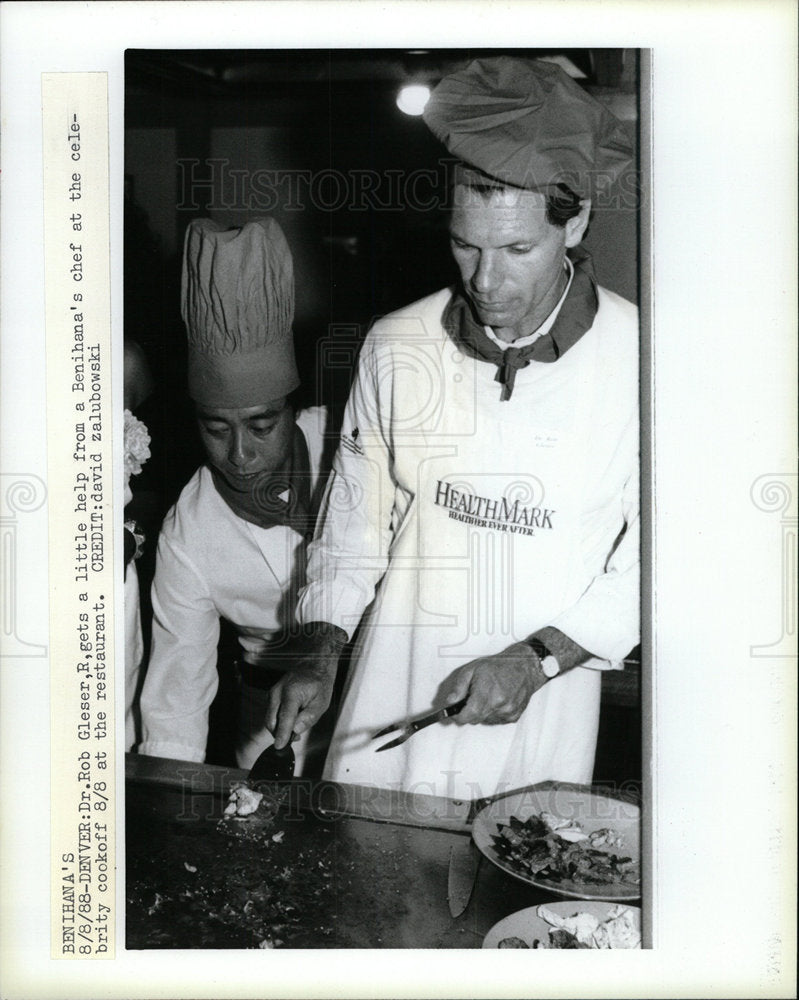 1988 Press Photo Dr. Gleser Benihana chef cook-off - Historic Images