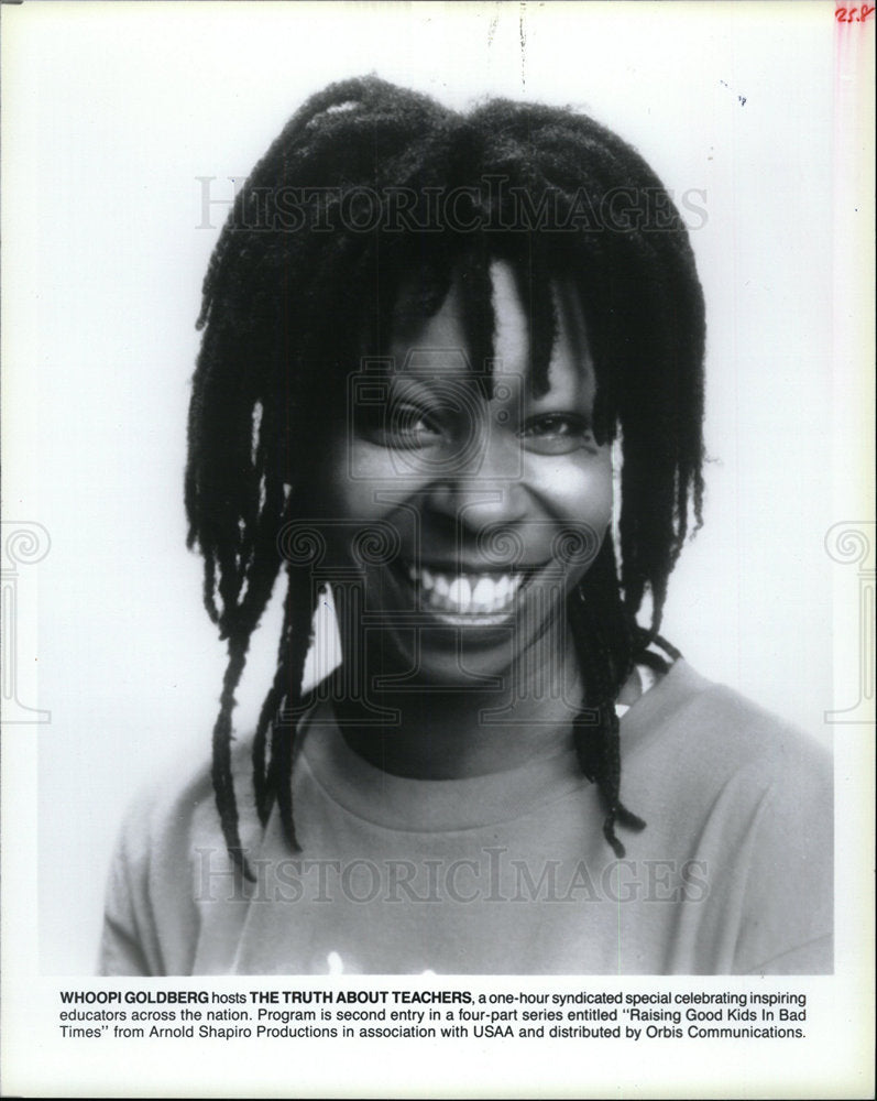 1990 Press Photo Whoopi Goldberg Hosts The Truth About  - Historic Images