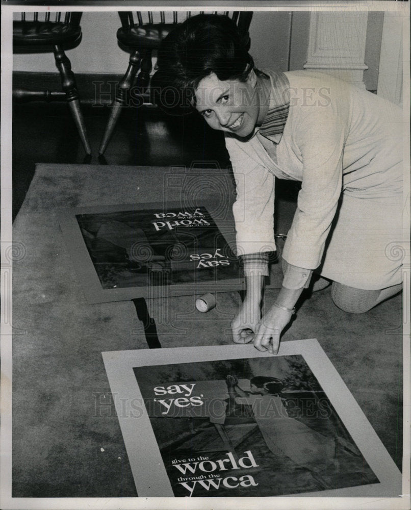 1965 Press Photo Mrs. Chris Eastin YWCA Denver  - Historic Images
