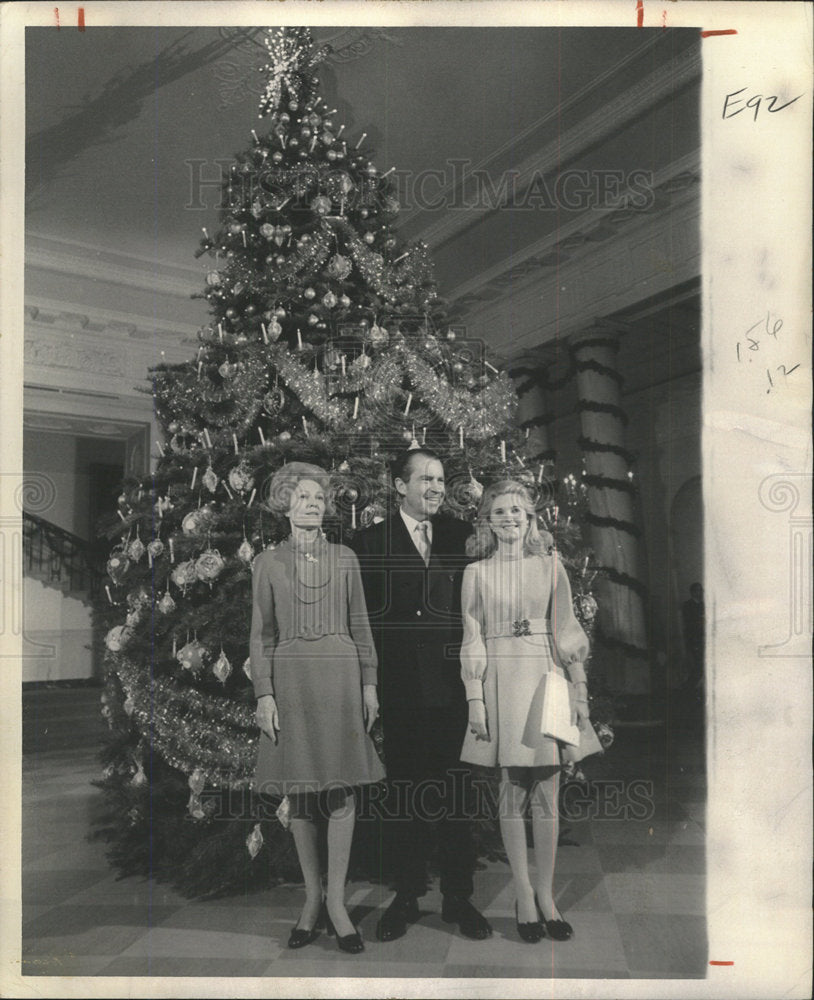 1971 Press Photo Nixon Tricia White House Christmas  - Historic Images