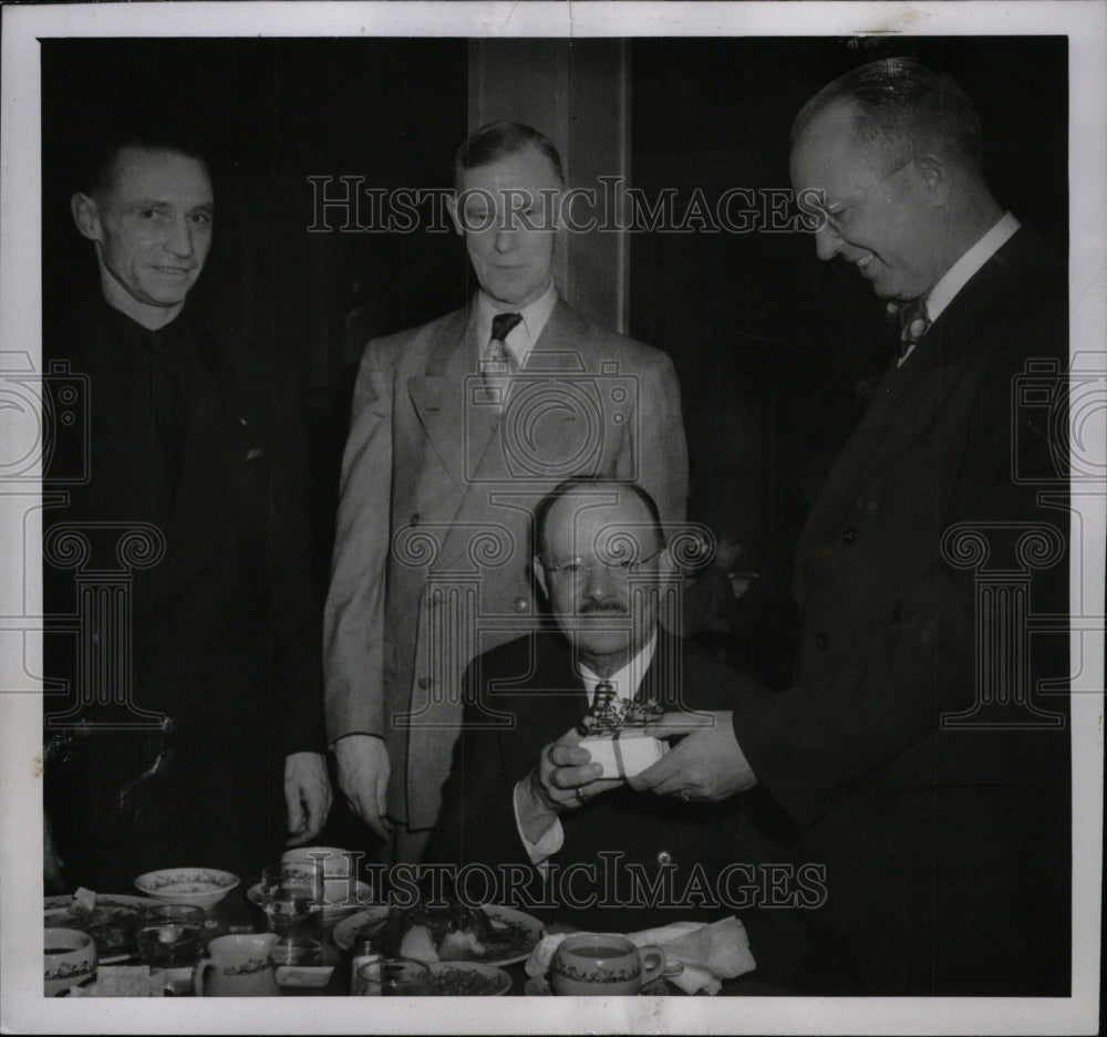 1950 Press Photo Chief Hebert Forsyeth- RSA00377 - Historic Images